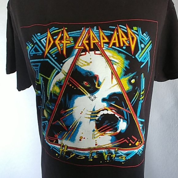 Band Tee Def Leppard Graphic T-shirt Top - Picture 2 of 4